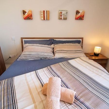 Modern Apt In The Heart Of Maltese Nightlife Saint Julian's Bagian luar foto