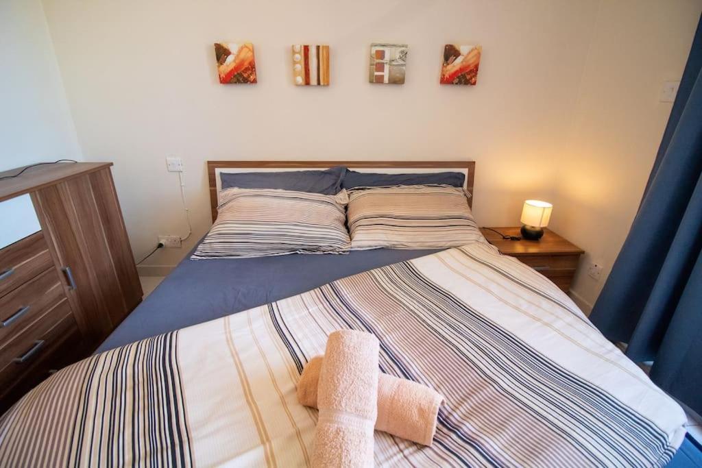 Modern Apt In The Heart Of Maltese Nightlife Saint Julian's Bagian luar foto