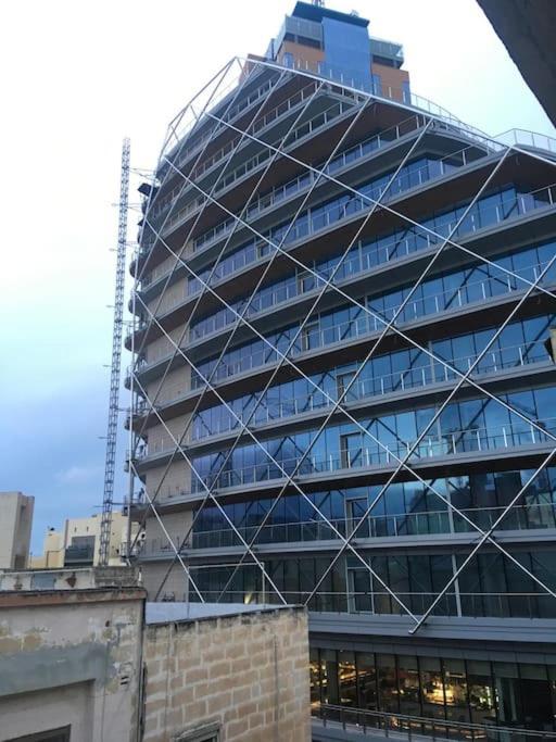 Modern Apt In The Heart Of Maltese Nightlife Saint Julian's Bagian luar foto