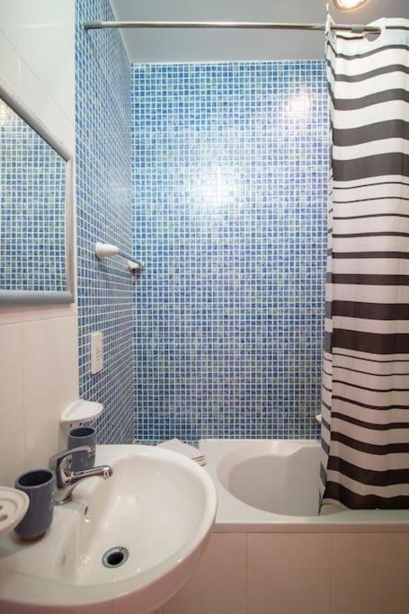 Modern Apt In The Heart Of Maltese Nightlife Saint Julian's Bagian luar foto